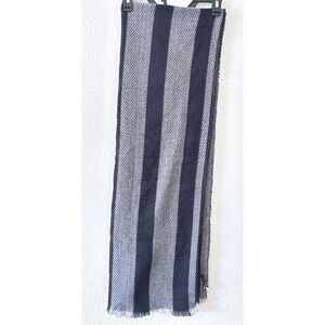Banana Republic Scarf  Grey Herringbone Striped Frayed Edge Wrap